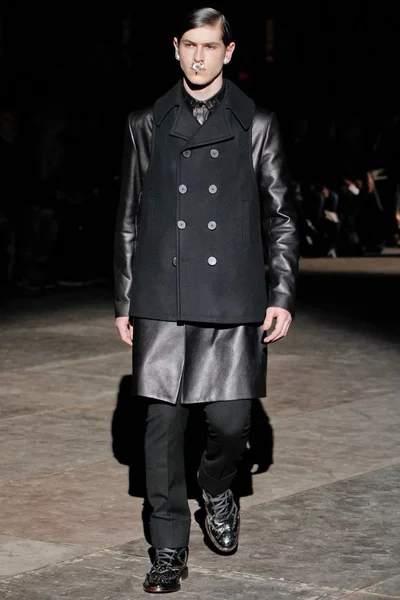 Look 14